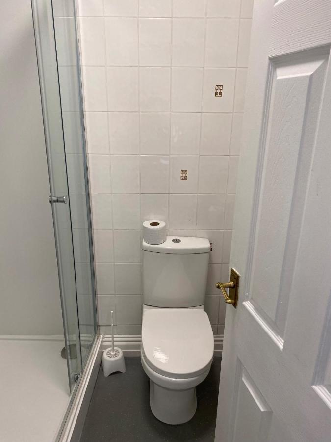 Whites Отель 2*